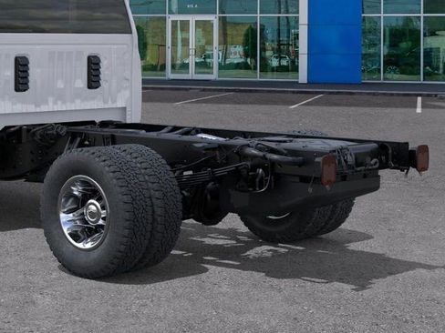 New 2026 Chevrolet Silverado 3500 LT w/ Convenience Package RWD image 14