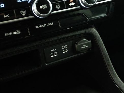Certified 2025 Honda Pilot Sport image 9