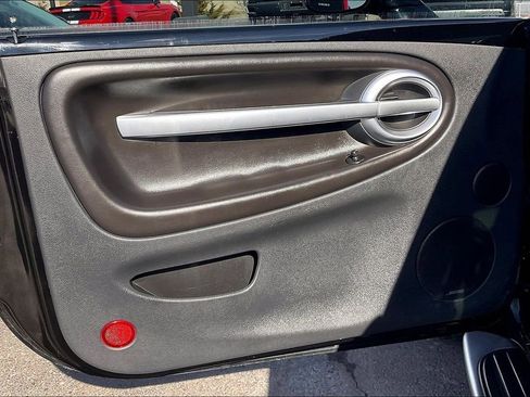 Used 2005 Chevrolet SSR w/ Preferred Equipment Group image 21