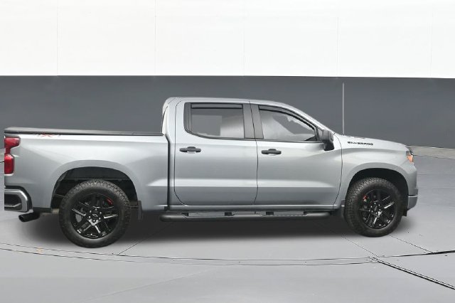 Used 2026 Chevrolet Silverado 1500 Custom w/ Turbomax Blackout Package AWD/4WD image 17