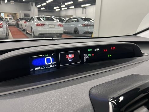 Used 2017 Toyota Prius Four image 50