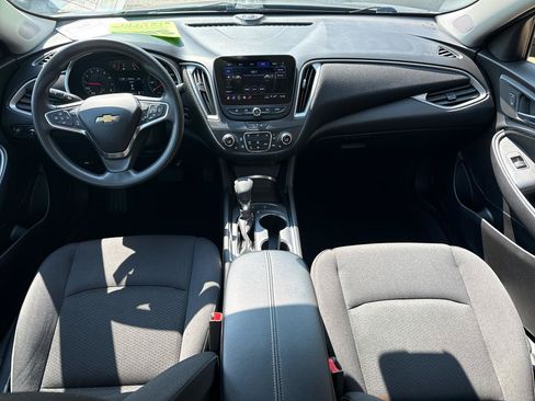 Used 2025 Chevrolet Malibu LT FWD image 6