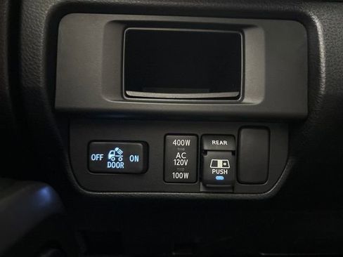 Used 2017 Toyota Tacoma TRD Sport image 47