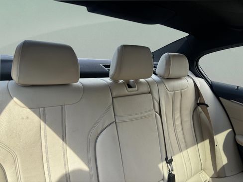 Used 2018 BMW 530i xDrive w/ Premium Package image 23