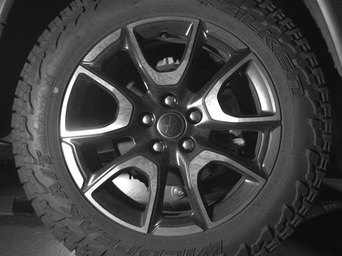 Used 2025 Jeep Compass Trailhawk AWD/4WD image 15