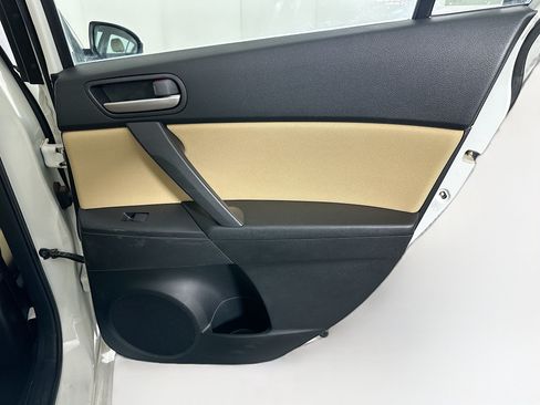 Used 2012 MAZDA MAZDA3 i Touring FWD image 25