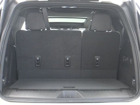 Used 2023 Chevrolet Tahoe LT w/ Luxury Package image 27