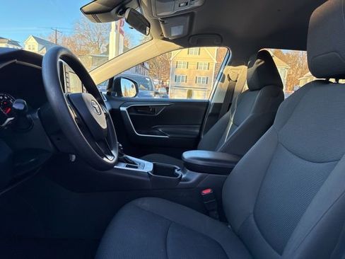 Certified 2022 Toyota RAV4 LE image 21