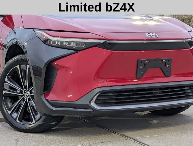 Used 2024 Toyota bZ4X FWD image 3