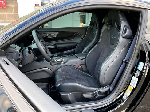 Used 2025 Ford Mustang Dark Horse image 7