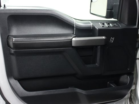 Used 2019 Ford F150 XLT w/ Equipment Group 302A Luxury RWD image 11
