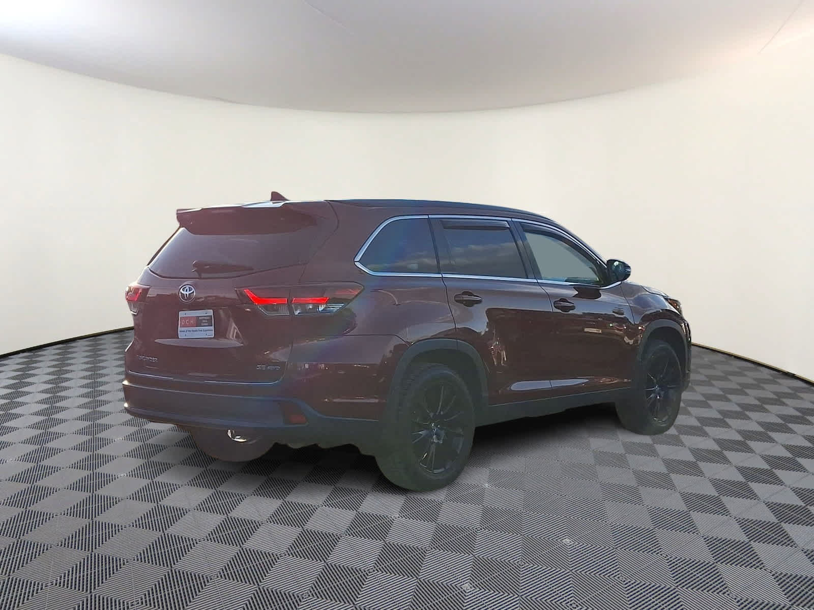 Used 2019 Toyota Highlander SE AWD/4WD image 5
