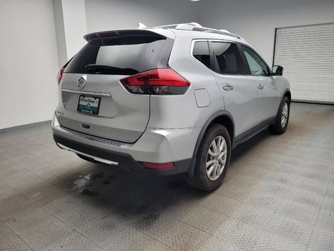 Used 2017 Nissan Rogue SV w/ SV Premium Package AWD/4WD image 9