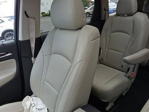 Used 2021 Buick Enclave Essence w/ Sound and Sites Package FWD image 10