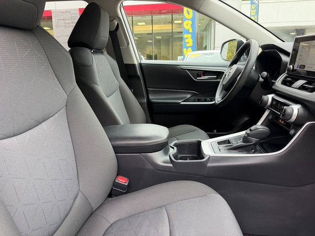 Certified 2025 Toyota RAV4 XLE AWD/4WD image 3