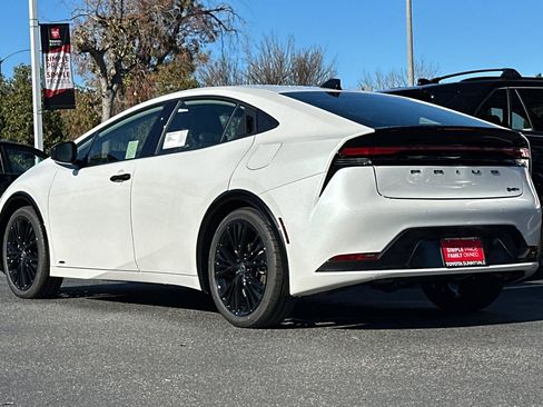 New 2026 Toyota Prius AWD image 7