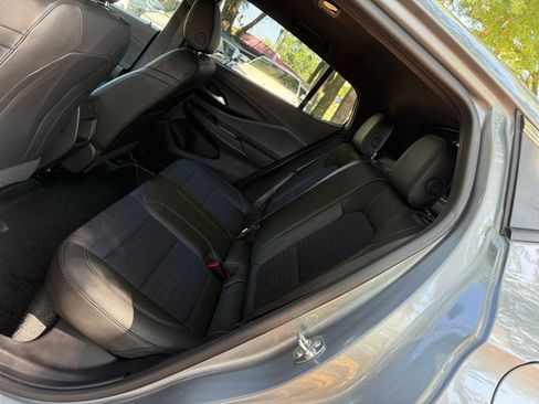 Used 2025 Buick Envista Preferred image 34