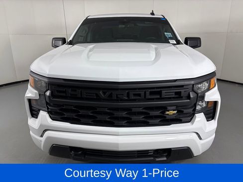 Used 2024 Chevrolet Silverado 1500 Custom RWD image 4
