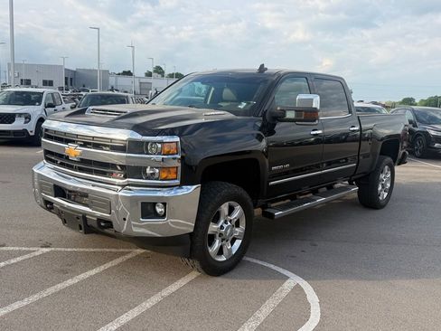 Used 2019 Chevrolet Silverado 2500 LTZ w/ Duramax Plus Package AWD/4WD image 22