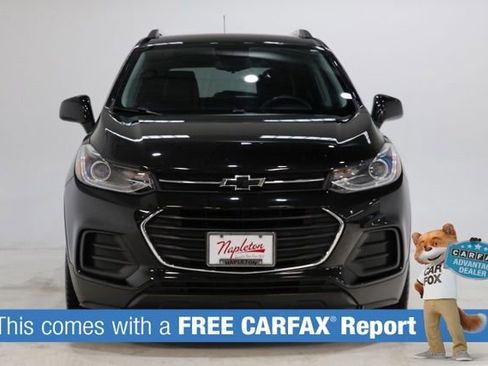 Used 2021 Chevrolet Trax LT w/ Driver Confidence Package FWD image 2