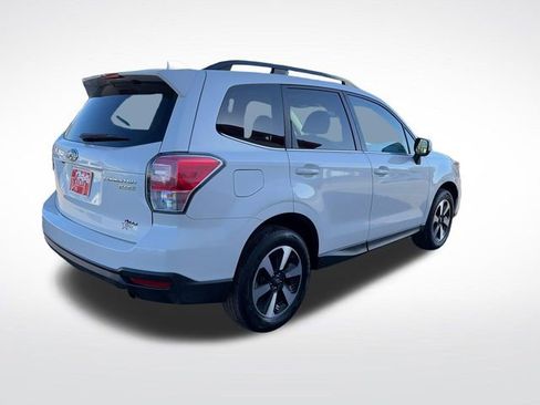 Used 2017 Subaru Forester 2.5i Limited AWD/4WD image 7