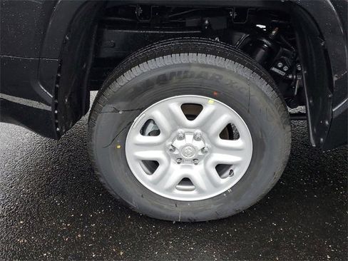 New 2026 Toyota Tundra SR image 5