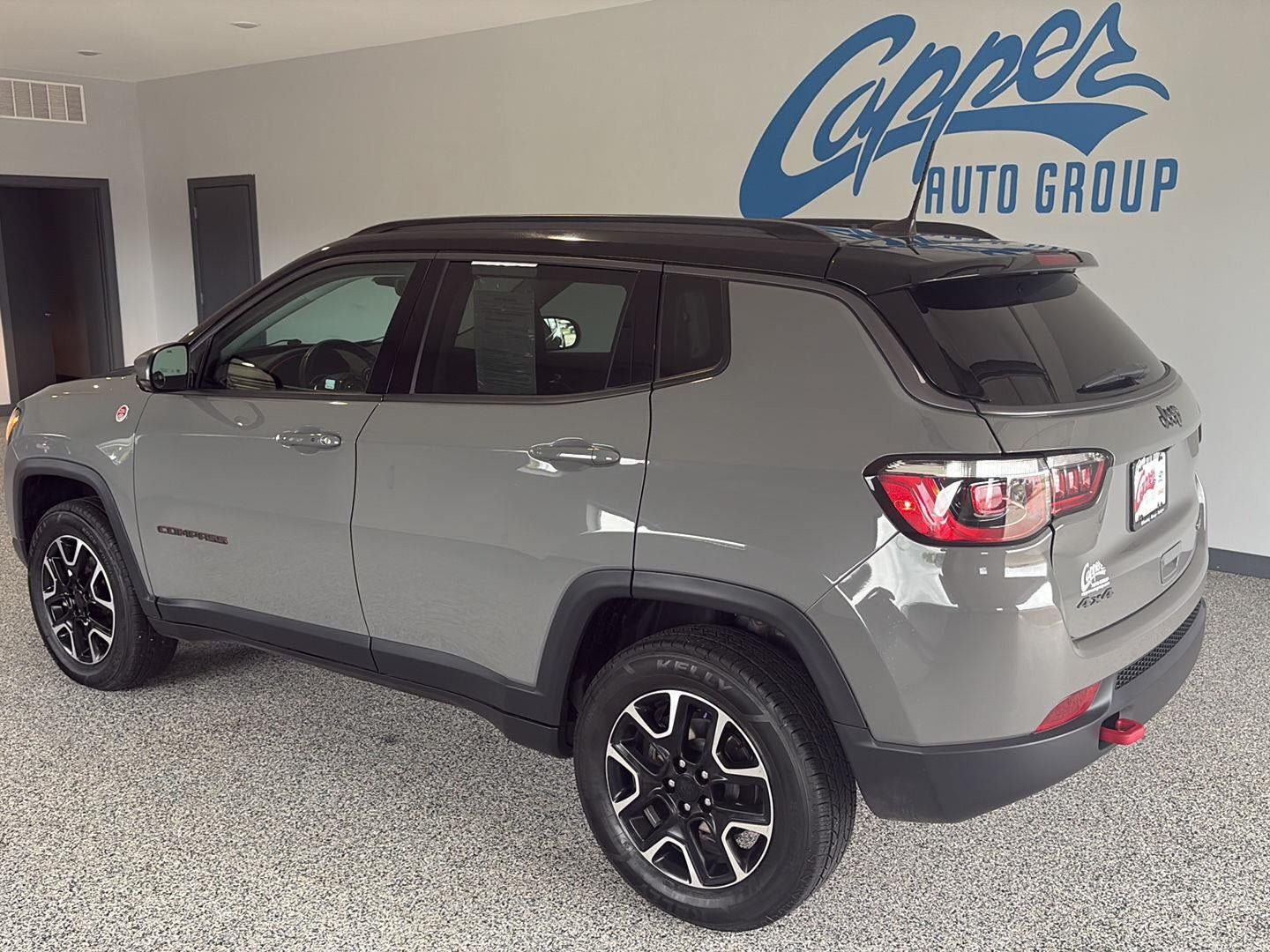 Used 2020 Jeep Compass Trailhawk w/ Cold Weather Group AWD/4WD image 2