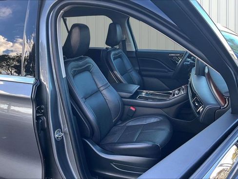 Used 2024 Lincoln Aviator Reserve image 17