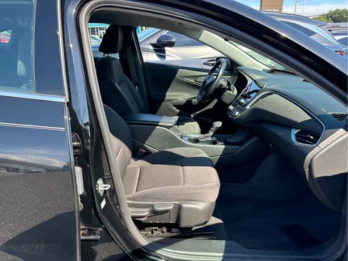Certified 2022 Chevrolet Malibu RS w/ LPO, Floor Liner Package FWD image 21