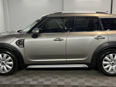 Used 2019 MINI Cooper Countryman S w/ Convenience Package FWD image 4