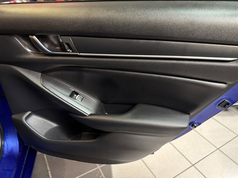 Used 2018 Honda Accord Sport image 25