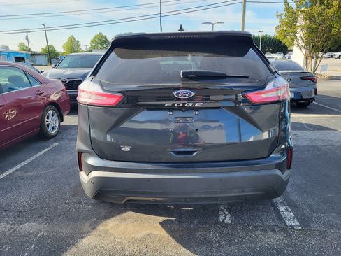 Used 2022 Ford Edge SE image 5