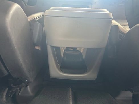 Used 2021 Chrysler Voyager Lxi FWD image 27