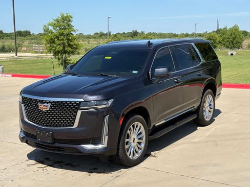Used 2023 Cadillac Escalade Premium Luxury AWD/4WD image 11