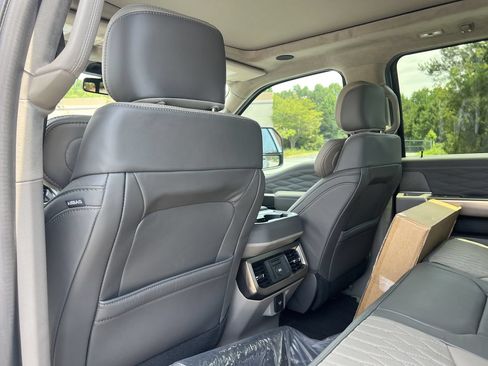 New 2026 Ford F450 Platinum w/ Platinum Plus Package AWD/4WD image 21