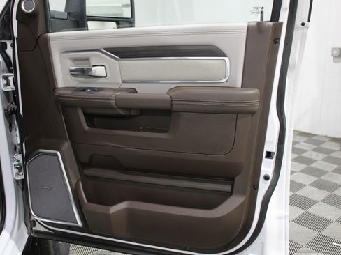 New 2025 RAM 2500 Laramie image 30