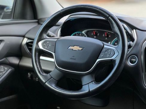 Used 2018 Chevrolet Traverse LT FWD image 31