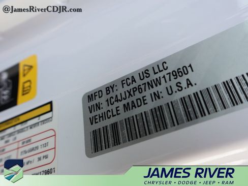 Used 2022 Jeep Wrangler Unlimited Sahara AWD/4WD image 40