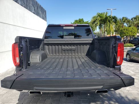 Used 2023 GMC Sierra 1500 SLT w/ SLT Premium Package image 11