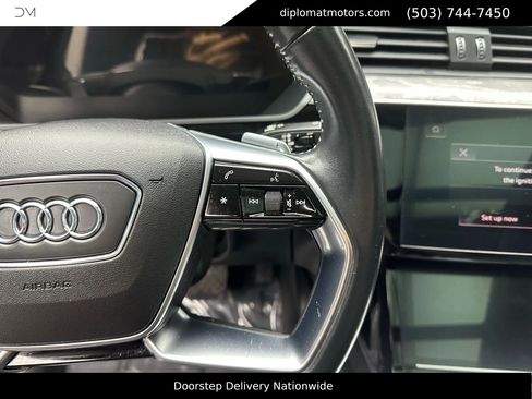 Used 2021 Audi e-tron Prestige image 31