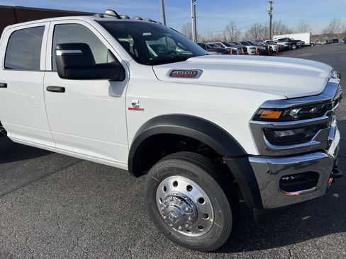 New 2026 RAM 4500 Tradesman w/ Chrome Appearance Group image 4