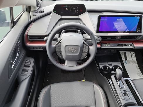 New 2026 Toyota Prius Plug-In Hybrid FWD image 13