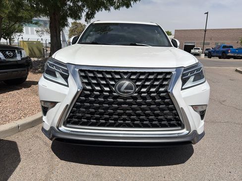 Used 2021 Lexus GX 460 Premium w/ Accessory Package AWD/4WD image 2