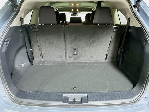 Used 2023 Toyota Highlander LE FWD image 31