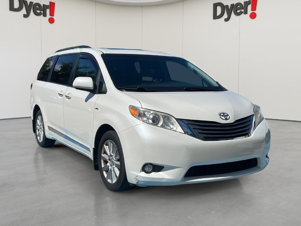 Used 2017 Toyota Sienna XLE w/ XLE Navigation Package AWD/4WD image 7