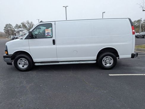 Used 2024 Chevrolet Express 2500 w/ Driver Convenience Package image 5