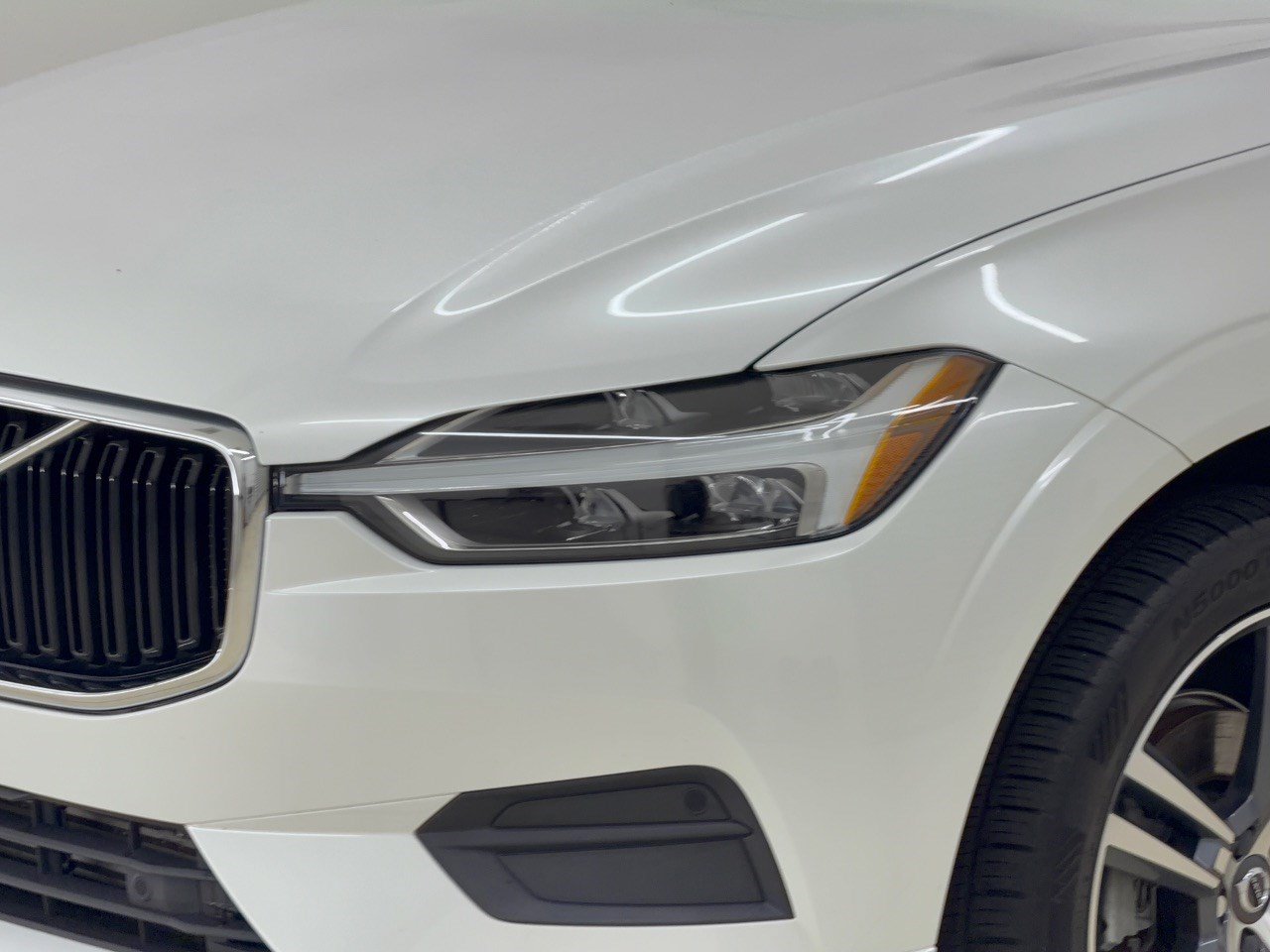 Used 2021 Volvo XC60 T5 Momentum w/ Premium Package AWD/4WD image 12