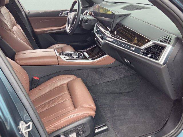Used 2025 BMW X5 xDrive40i AWD/4WD image 19