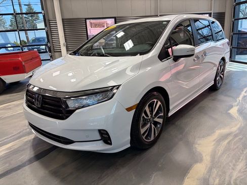 Used 2022 Honda Odyssey Touring image 3