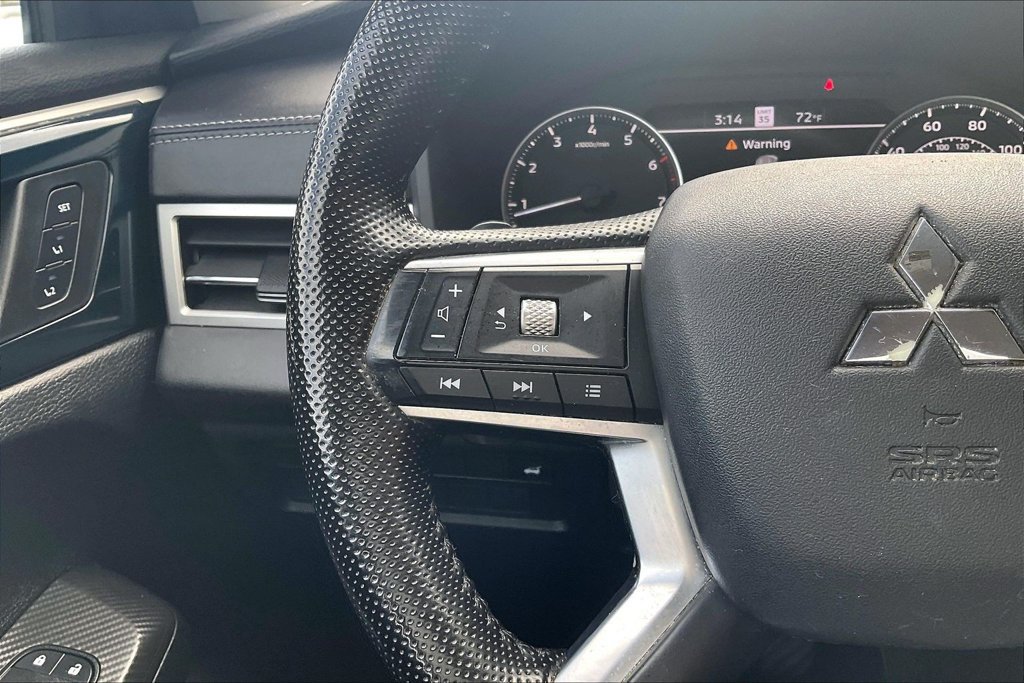 Used 2022 Mitsubishi Outlander SEL AWD/4WD image 17